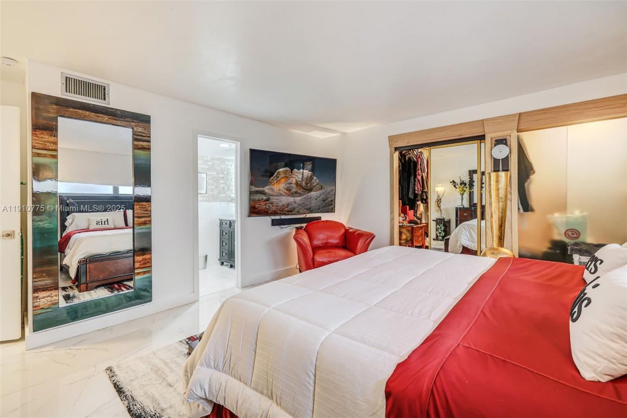 1820 S Treasure Dr, Unit 203D, North Bay Village, FL 33141 Photo