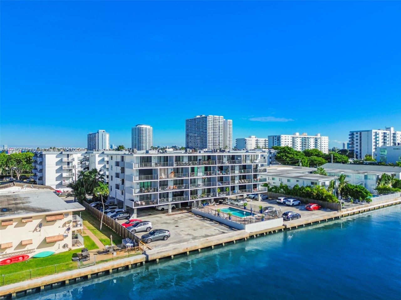 1820 S Treasure Dr, Unit 203D, North Bay Village, FL 33141 Photo