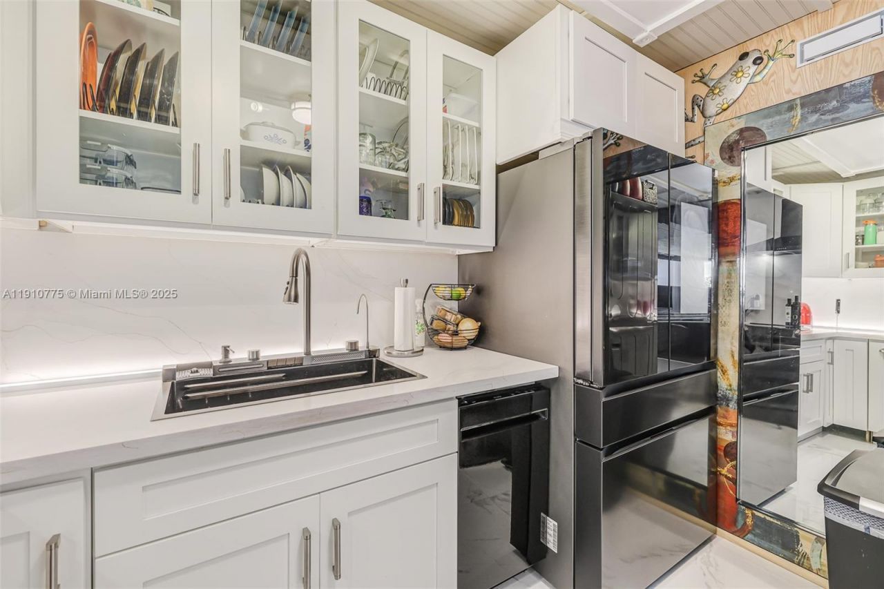 1820 S Treasure Dr, Unit 203D, North Bay Village, FL 33141 Photo