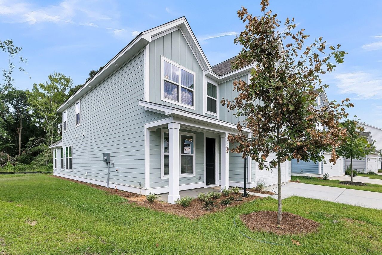 808 Abbey Gardens Lane Drive Photo 3