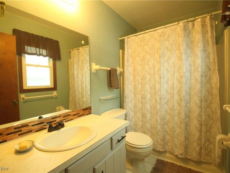 895 East Avenue, Tallmadge, OH 44278 Photo 10