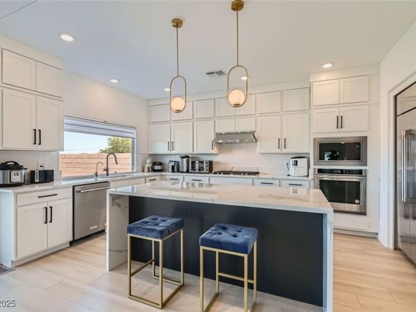 6682 Zorya Rise Avenue, Las Vegas, NV 89139