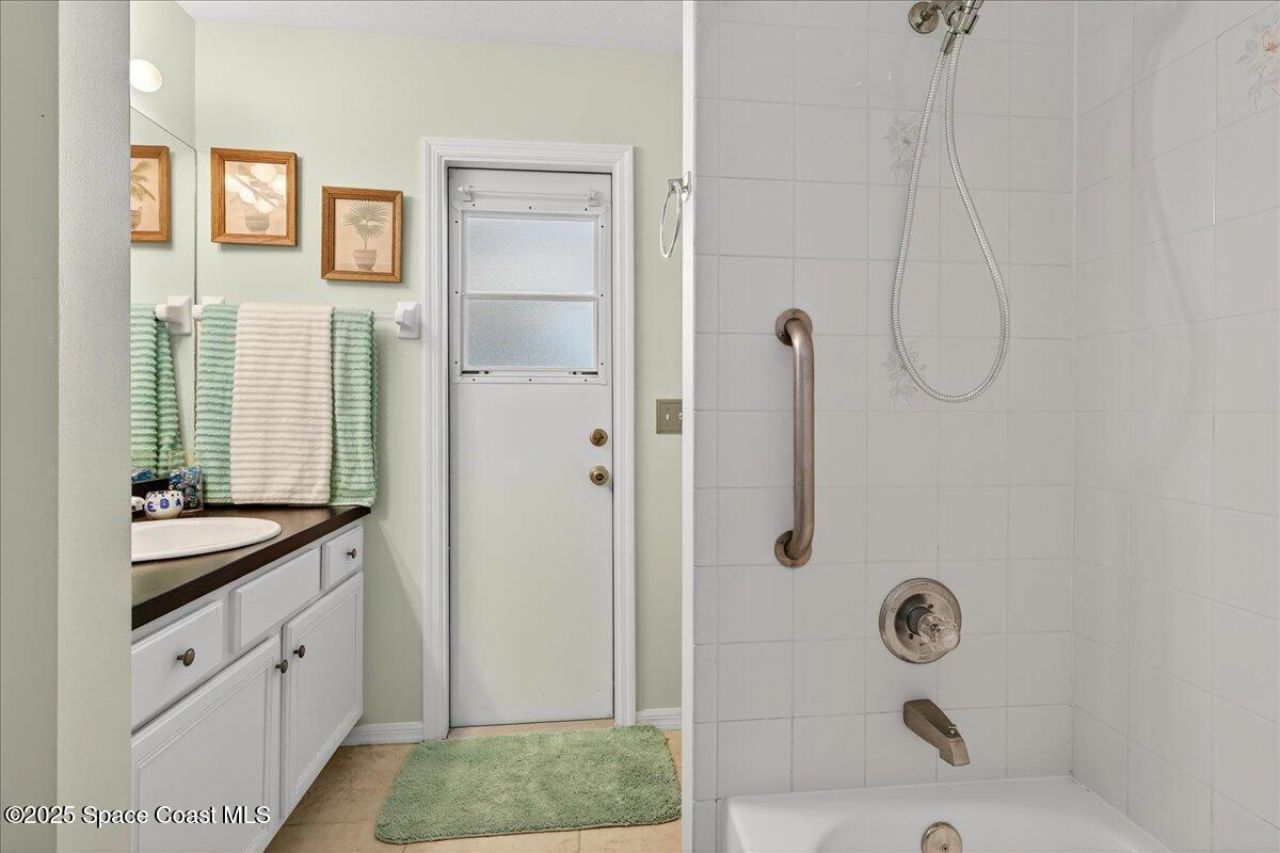 467 Caravan Terrace, Sebastian, FL 32958 Photo