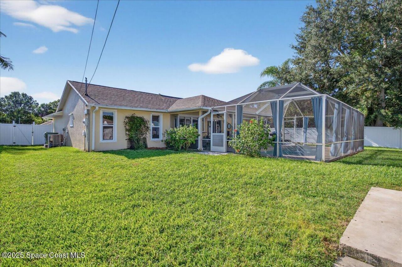 467 Caravan Terrace, Sebastian, FL 32958 Photo