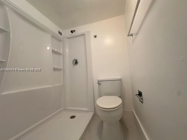 17021 N Bay Rd, Unit 221, Sunny Isles Beach, FL 33160 Photo