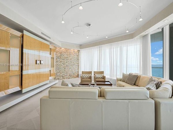 16047 Collins Ave, Unit 1104, Sunny Isles Beach, FL 33160