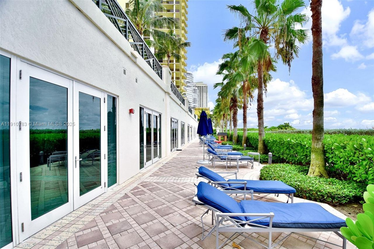 16047 Collins Ave, Unit 1104, Sunny Isles Beach, FL 33160 Photo