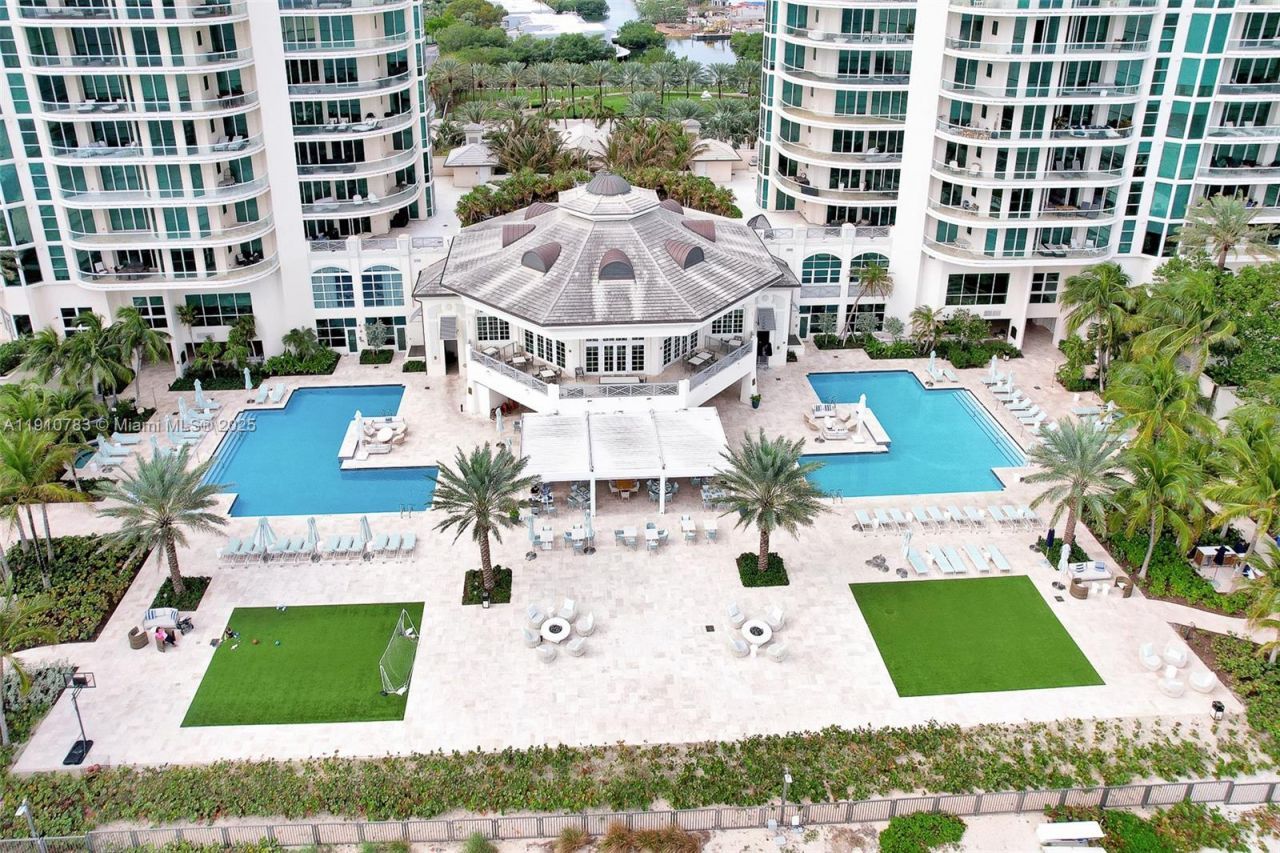 16047 Collins Ave, Unit 1104, Sunny Isles Beach, FL 33160 Photo