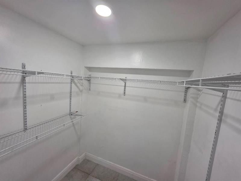 690 NW 68th Avenue, Plantation, FL 33317 Photo