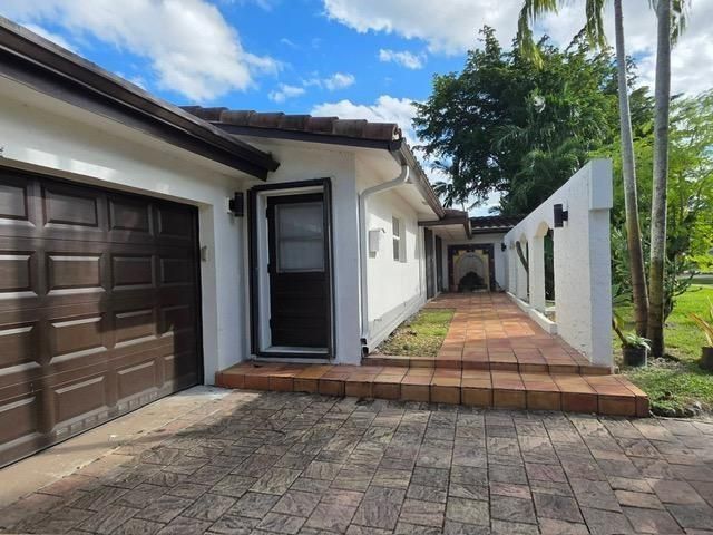 690 NW 68th Avenue, Plantation, FL 33317 Photo