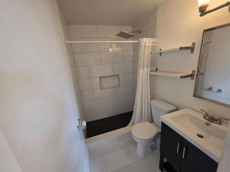 690 NW 68th Avenue, Plantation, FL 33317 Photo