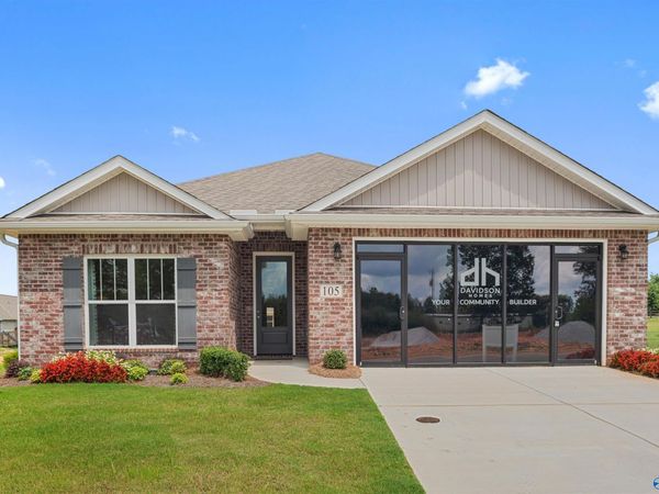 105 River Pointe Drive, New Market, AL 35824