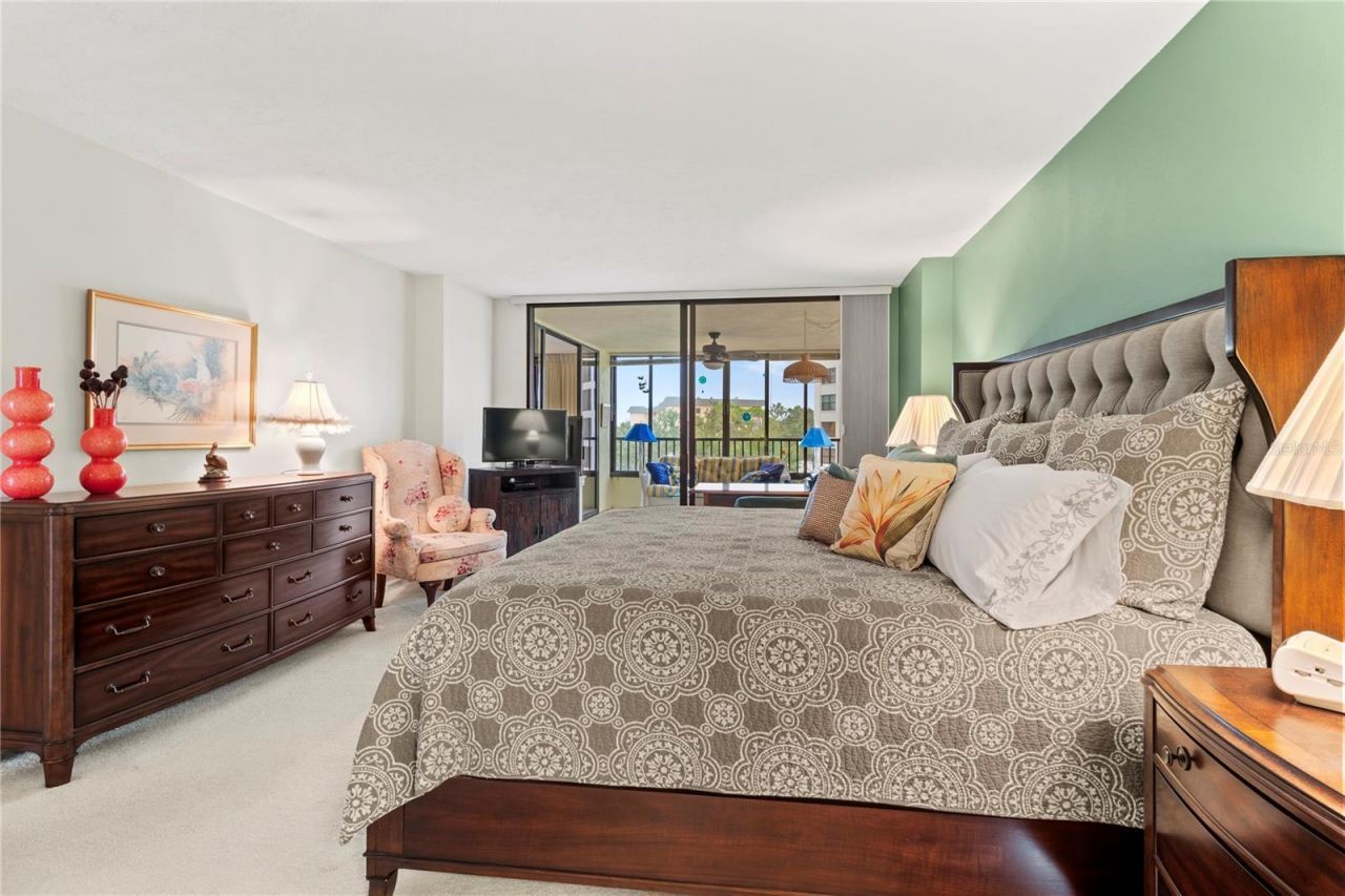 8735 Midnight Pass Road, Unit 301B, Sarasota, FL 34242 Photo