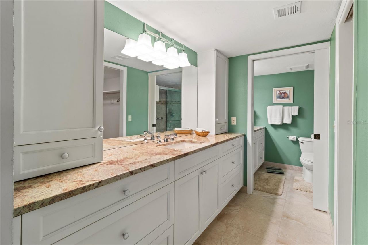 8735 Midnight Pass Road, Unit 301B, Sarasota, FL 34242 Photo