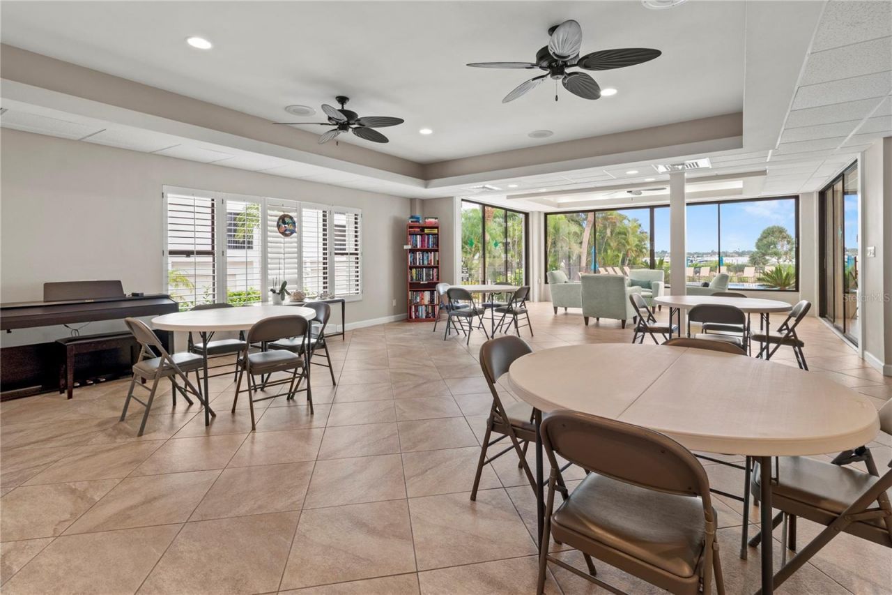 8735 Midnight Pass Road, Unit 301B, Sarasota, FL 34242 Photo