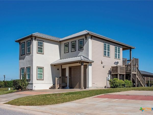 507 S 7th Street, Port O'Connor, TX 77982