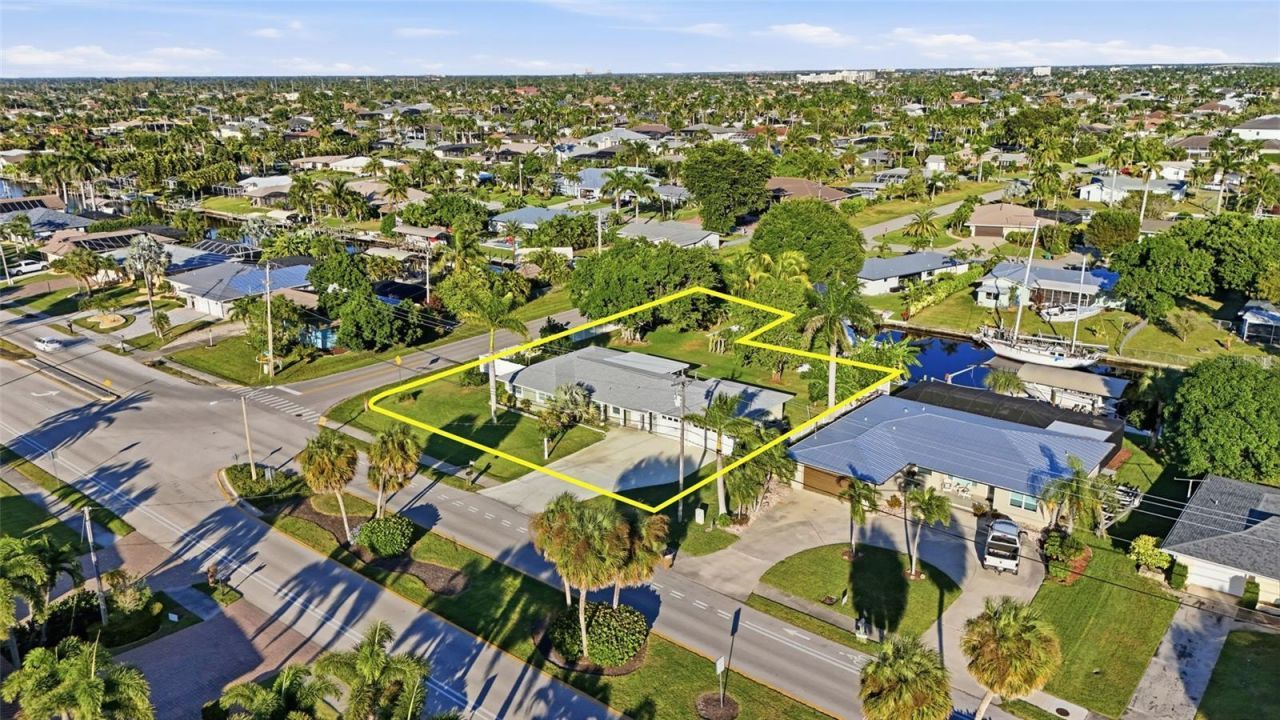 5229 Pelican Boulevard, Cape Coral, FL 33914 Photo