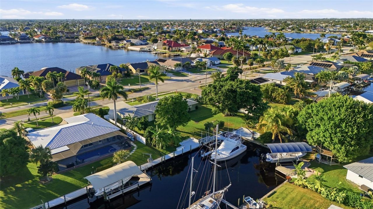 5229 Pelican Boulevard, Cape Coral, FL 33914 Photo