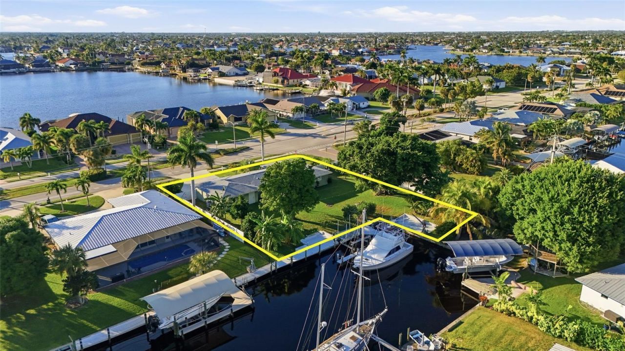 5229 Pelican Boulevard, Cape Coral, FL 33914 Photo