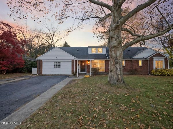 2513 Ashborne Place, Toledo, OH 43606