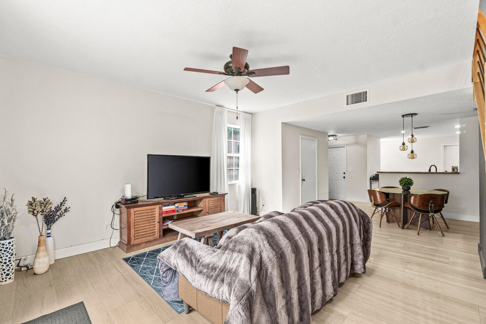 1588 Veracruz Lane, Unit 1588, Weston, FL 33327 Photo