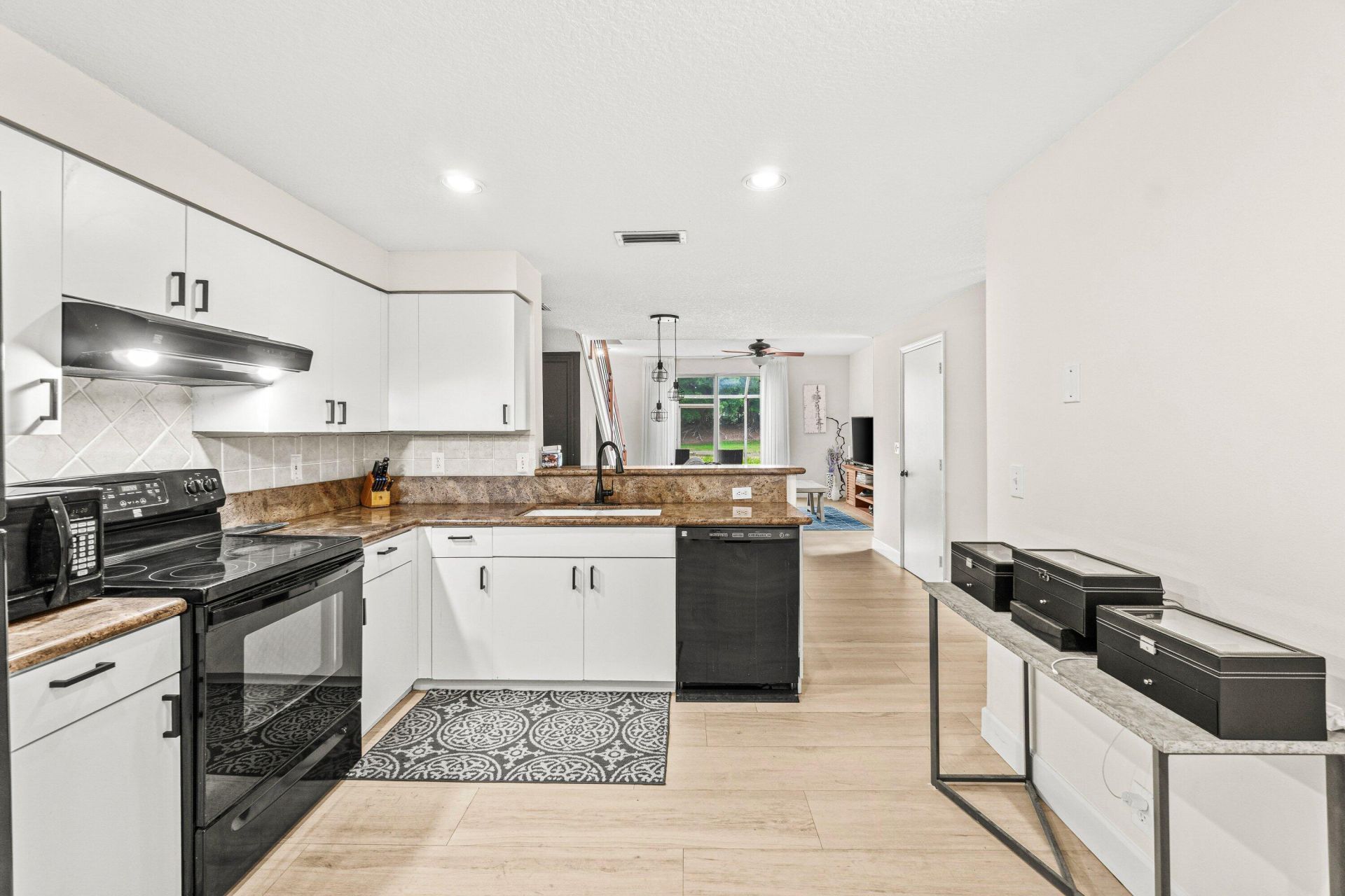 1588 Veracruz Lane, Unit 1588, Weston, FL 33327 Photo