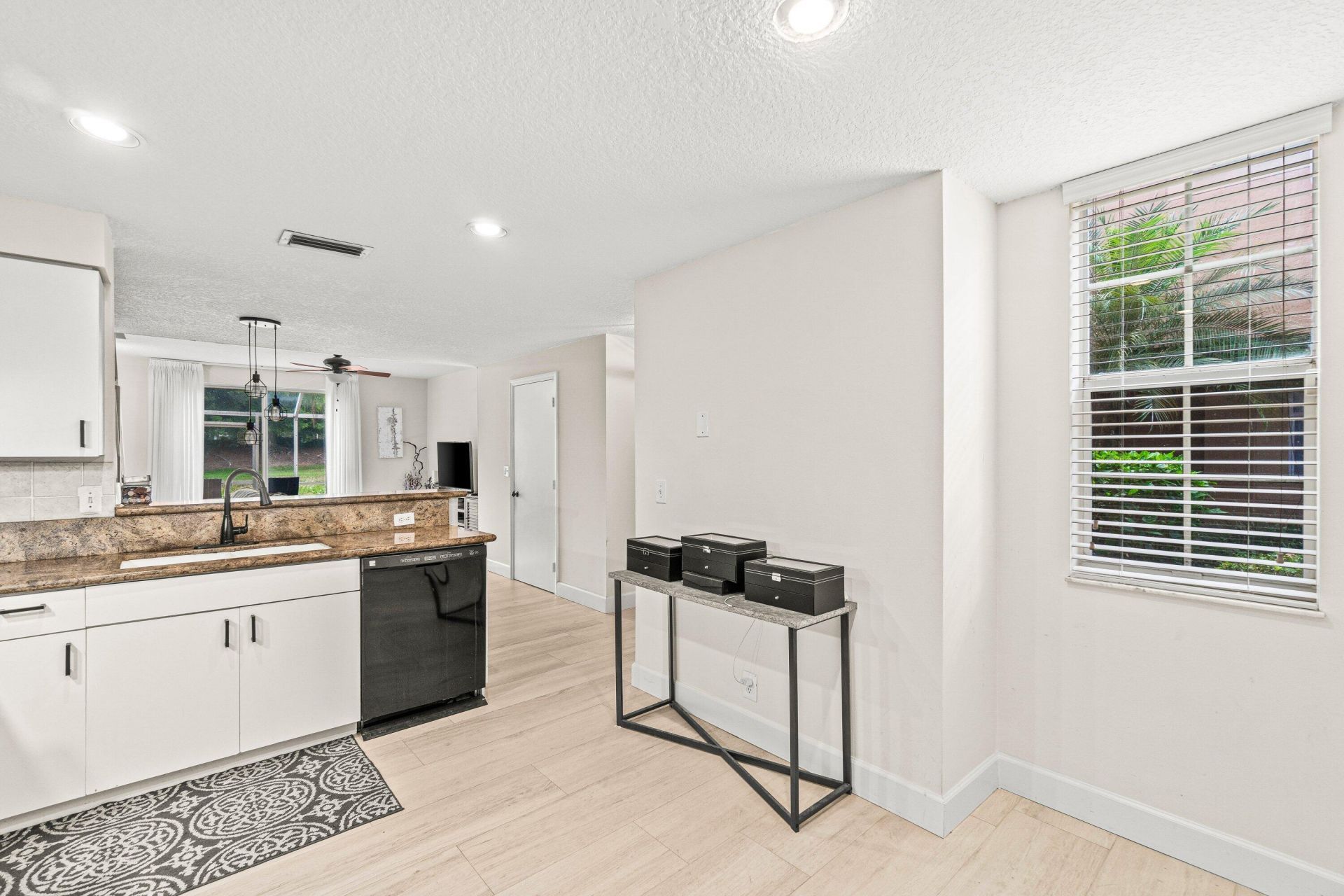 1588 Veracruz Lane, Unit 1588, Weston, FL 33327 Photo