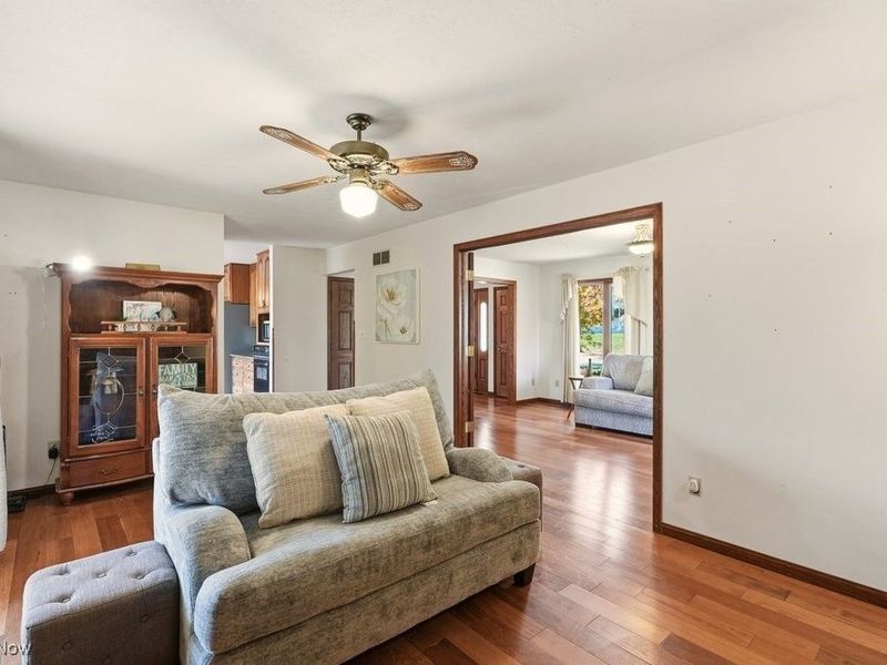 951 S Azalea Boulevard, Barberton, OH 44203 Photo 16