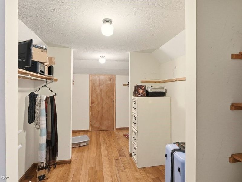 951 S Azalea Boulevard, Barberton, OH 44203 Photo 33