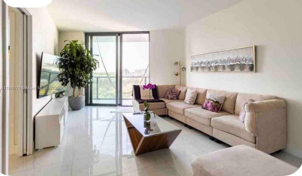 501 NE 31st St, Unit 810, Miami, FL 33137 Main Photo