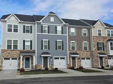 13 Wentworth Lane, Deer Park, OH 45236