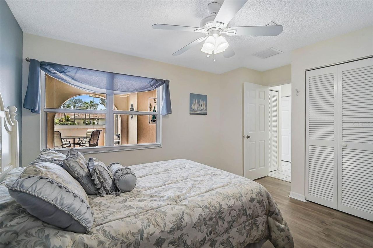 7341 Golf Pointe Circle, Sarasota, FL 34243 Photo