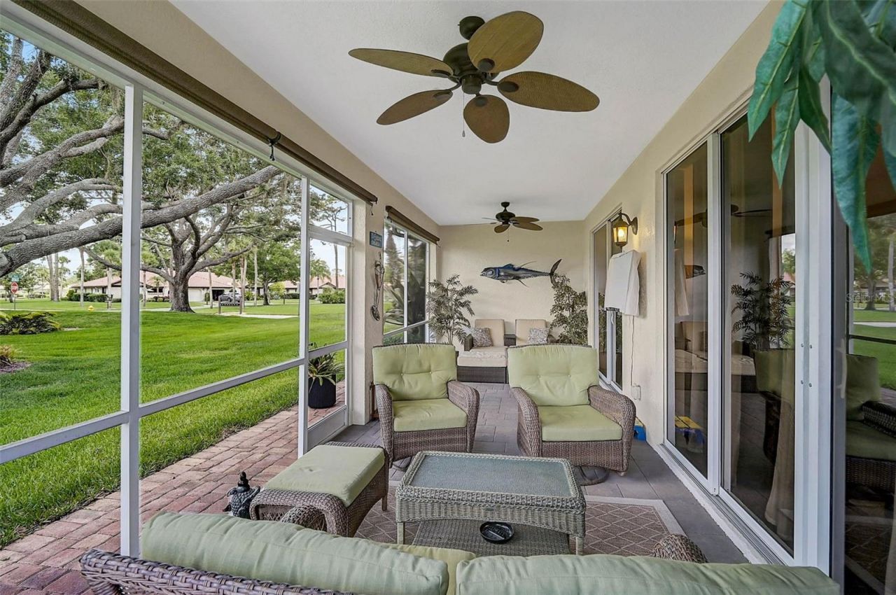 7341 Golf Pointe Circle, Sarasota, FL 34243 Photo