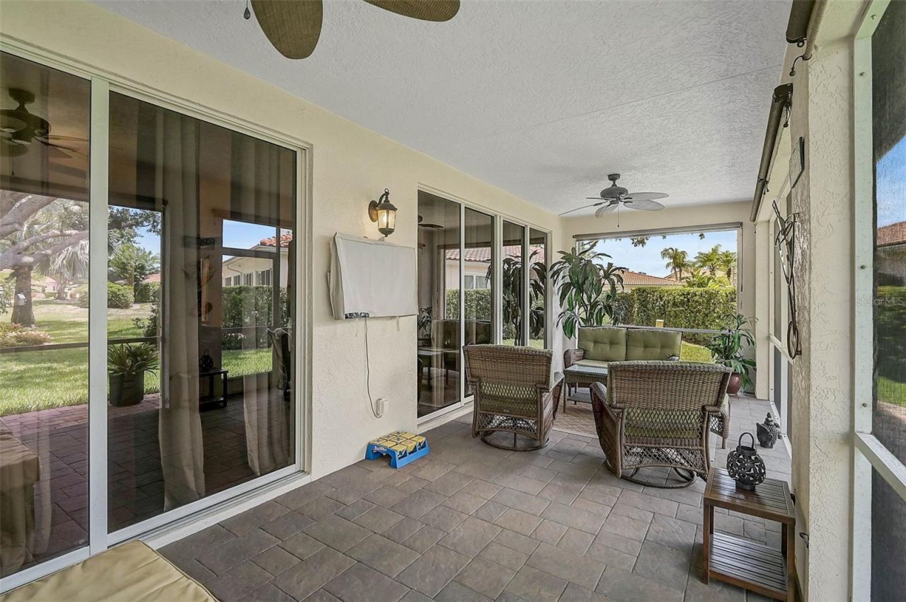 7341 Golf Pointe Circle, Sarasota, FL 34243 Photo