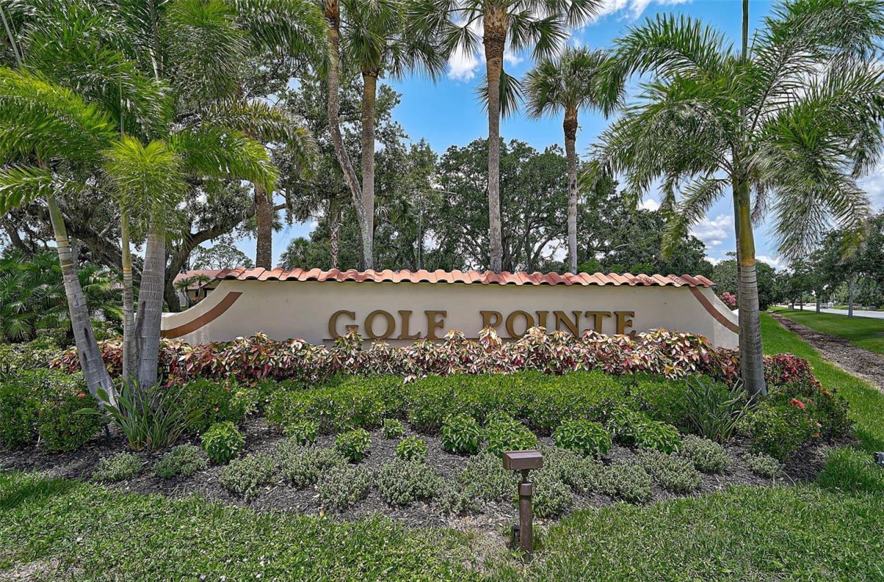 7341 Golf Pointe Circle, Sarasota, FL 34243 Photo
