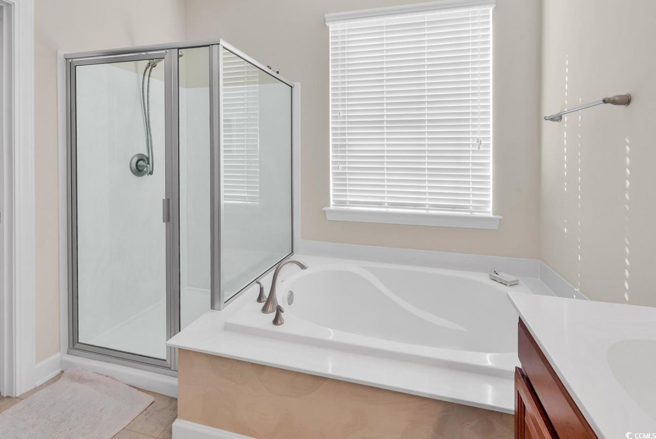 2011 Oxford St. Photo 17