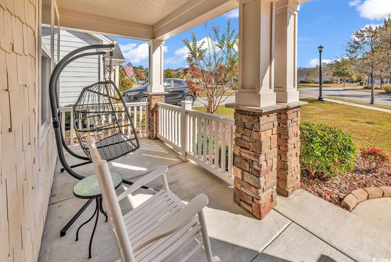 2011 Oxford St. Photo 27