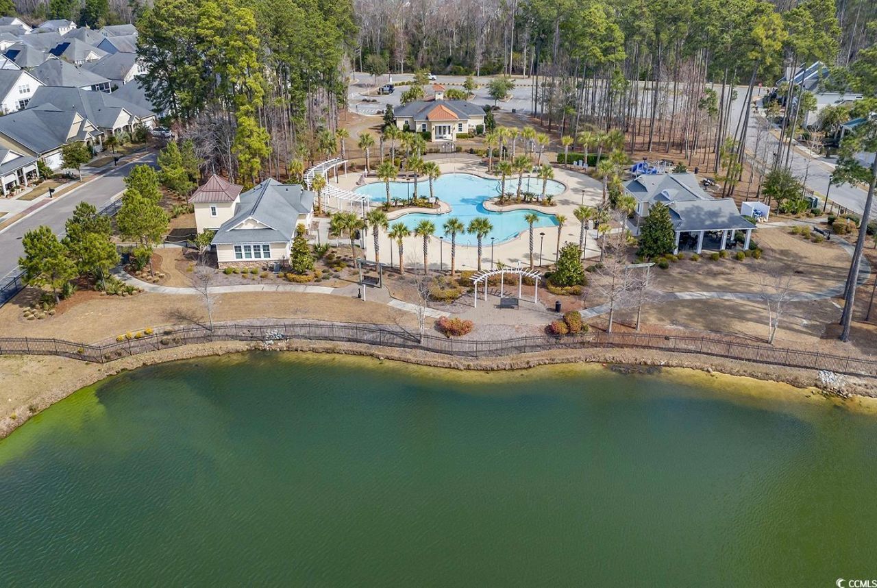 2011 Oxford St. Photo 31