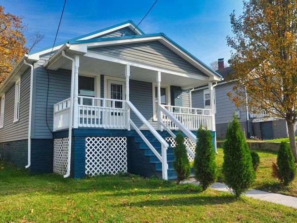 909 N POCAHONTAS AVE, Covington, VA 24426