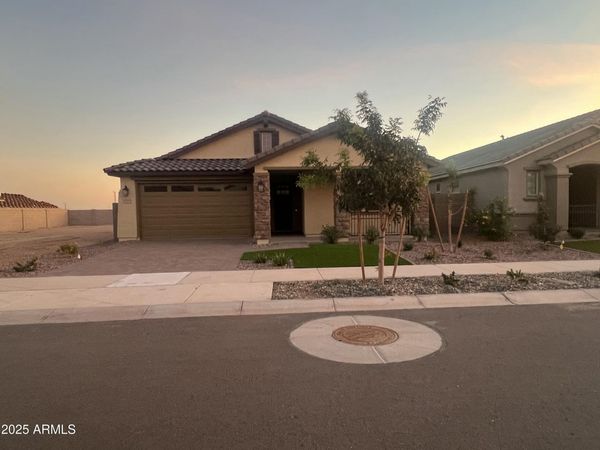15771 W Soft Wind Drive, Surprise, AZ 85387
