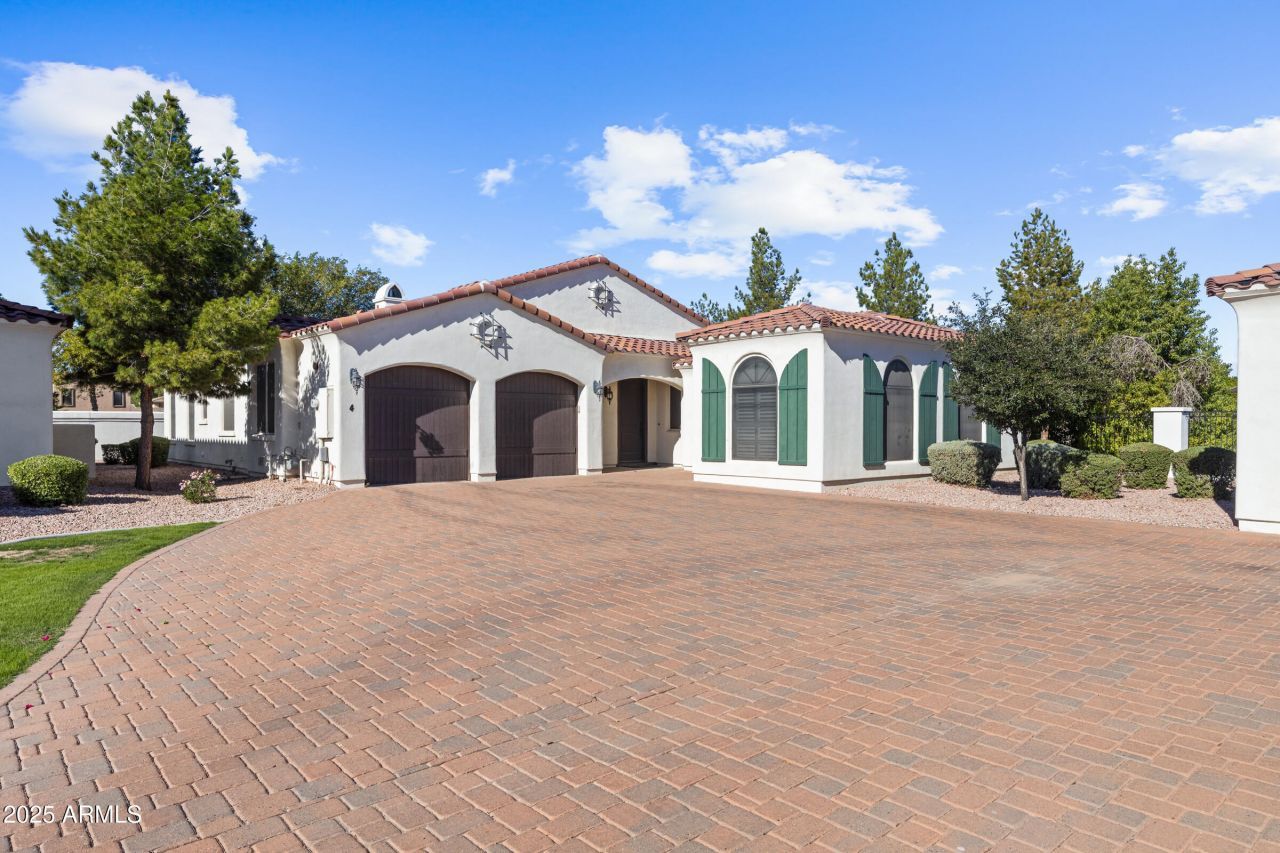 1777 W Ocotillo Road, Unit 4, Chandler, AZ 85248 Main Photo