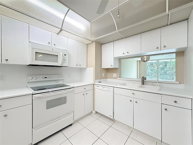 1147 Hillsboro Mile, Unit 506, Hillsboro Beach, FL 33062 Photo