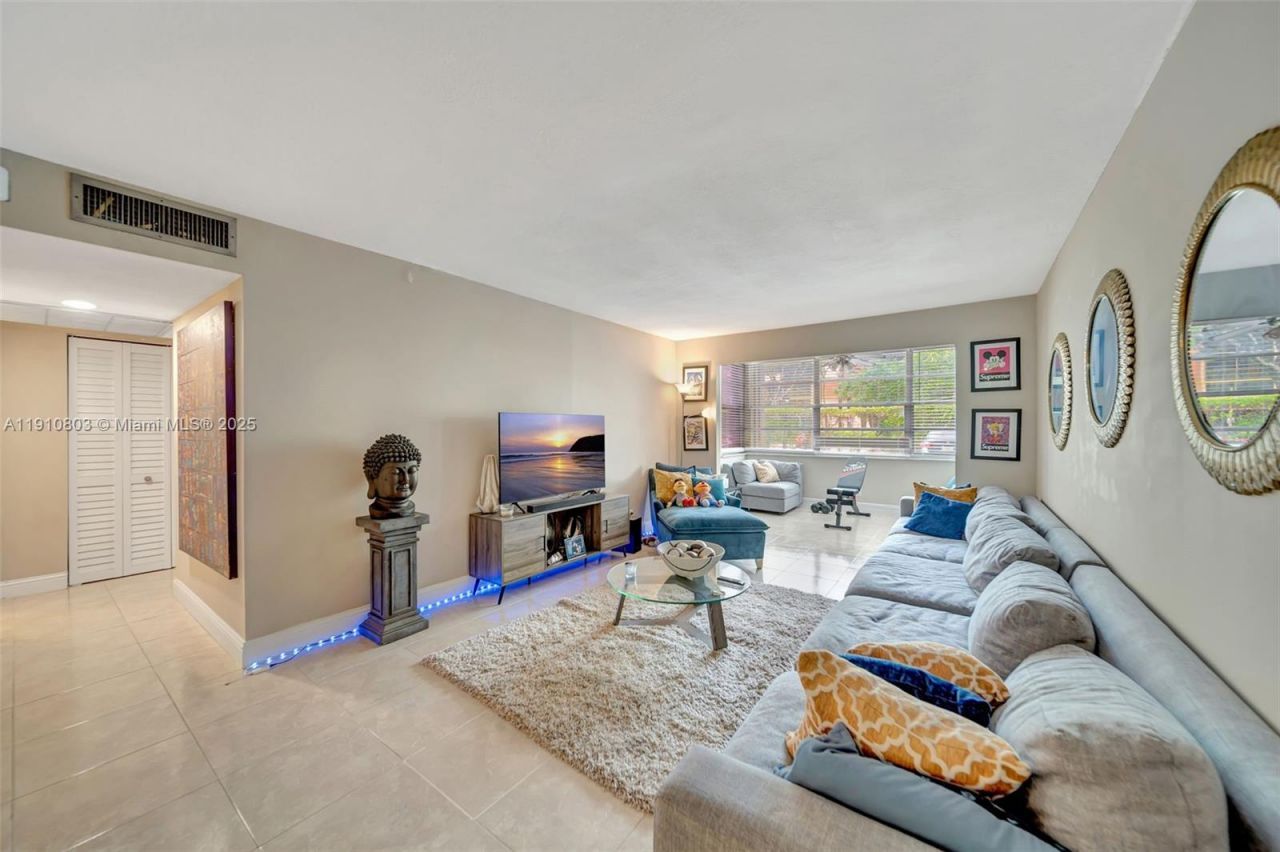 6700 Cypress Rd, Unit 105, Plantation, FL 33317 Photo