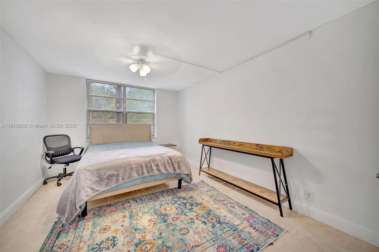 6700 Cypress Rd, Unit 105, Plantation, FL 33317 Photo