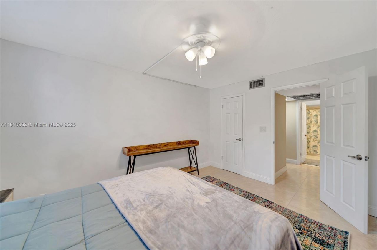 6700 Cypress Rd, Unit 105, Plantation, FL 33317 Photo