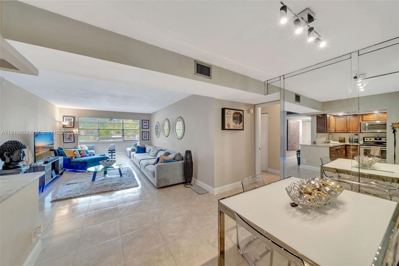 6700 Cypress Rd, Unit 105, Plantation, FL 33317 Photo