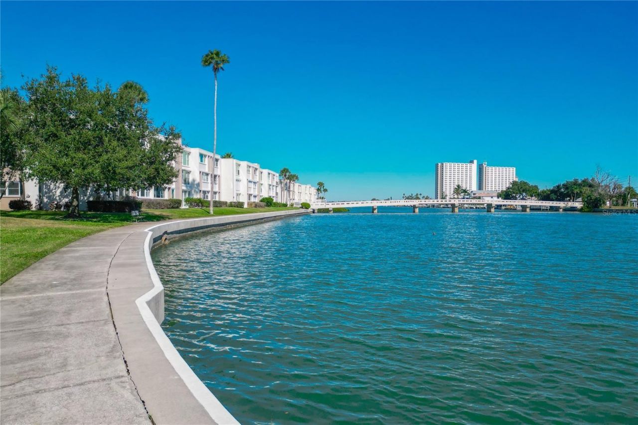 7425 Bay Island Drive S, Unit 108, South Pasadena, FL 33707 Photo