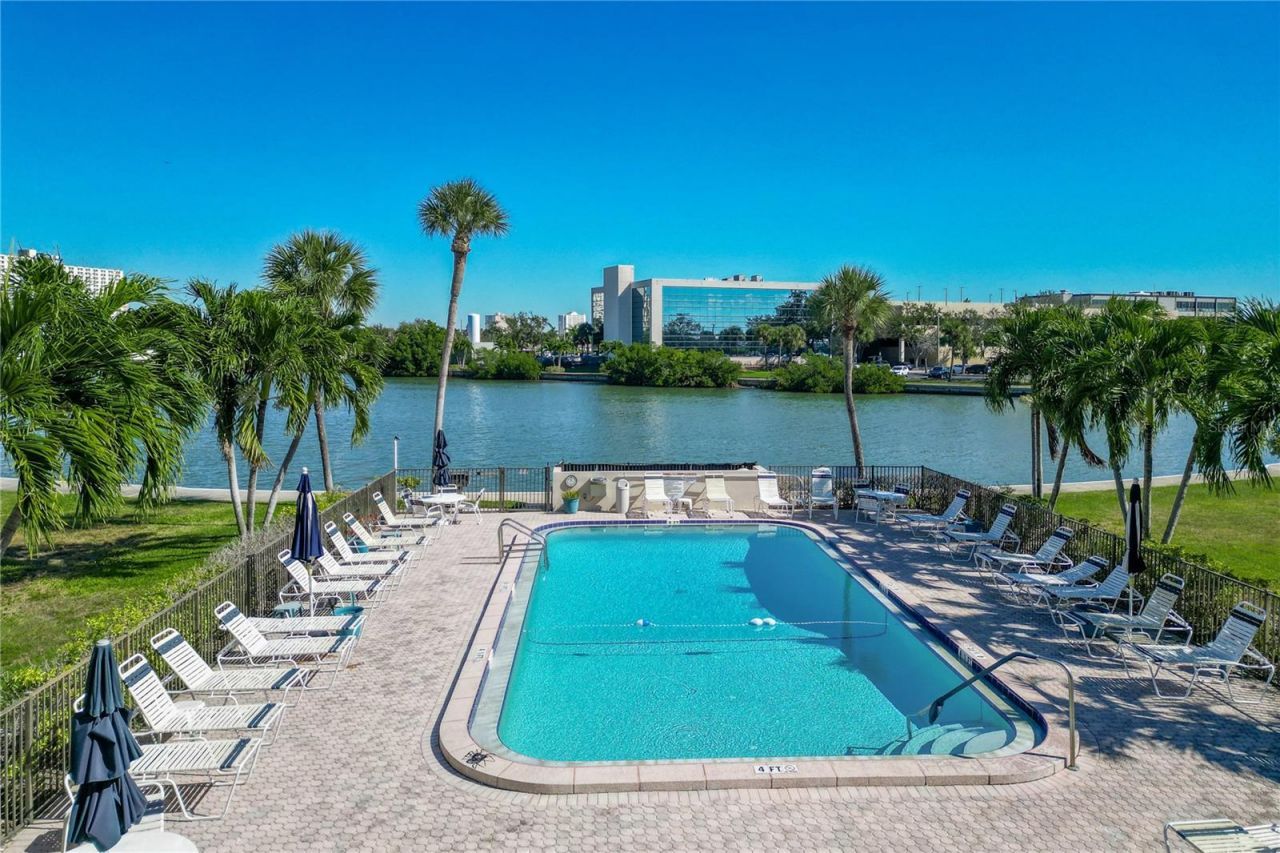 7425 Bay Island Drive S, Unit 108, South Pasadena, FL 33707 Photo