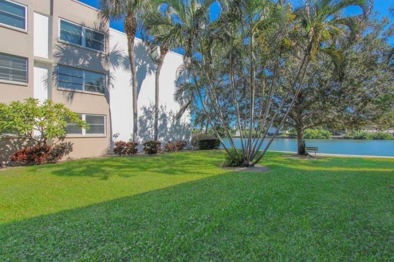 7425 Bay Island Drive S, Unit 108, South Pasadena, FL 33707 Photo