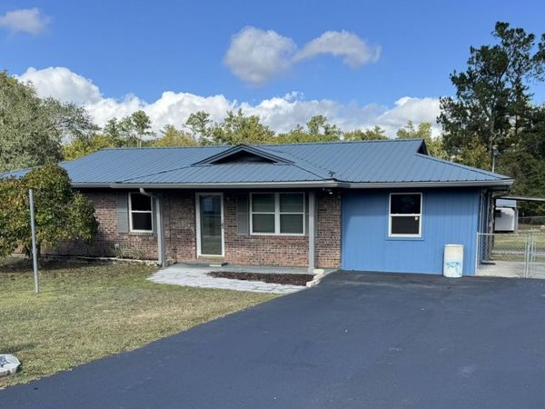 8126 Adams Street, Sneads, FL 32460